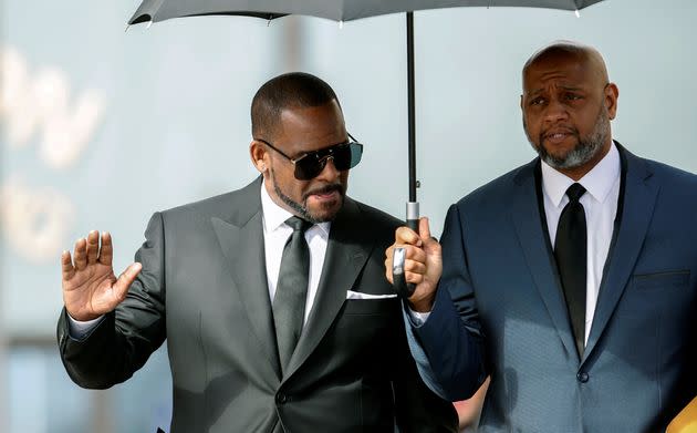 R. Kelly leaves the Cook County courthouse in Chicago after a hearing on multiple counts of criminal sexual abuse case on March 22, 2019. (Photo: Kamil Krzaczynski via Reuters)
