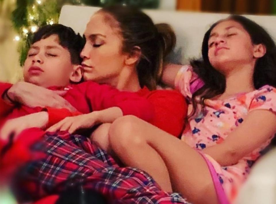 Jennifer Lopez, Max, Emma