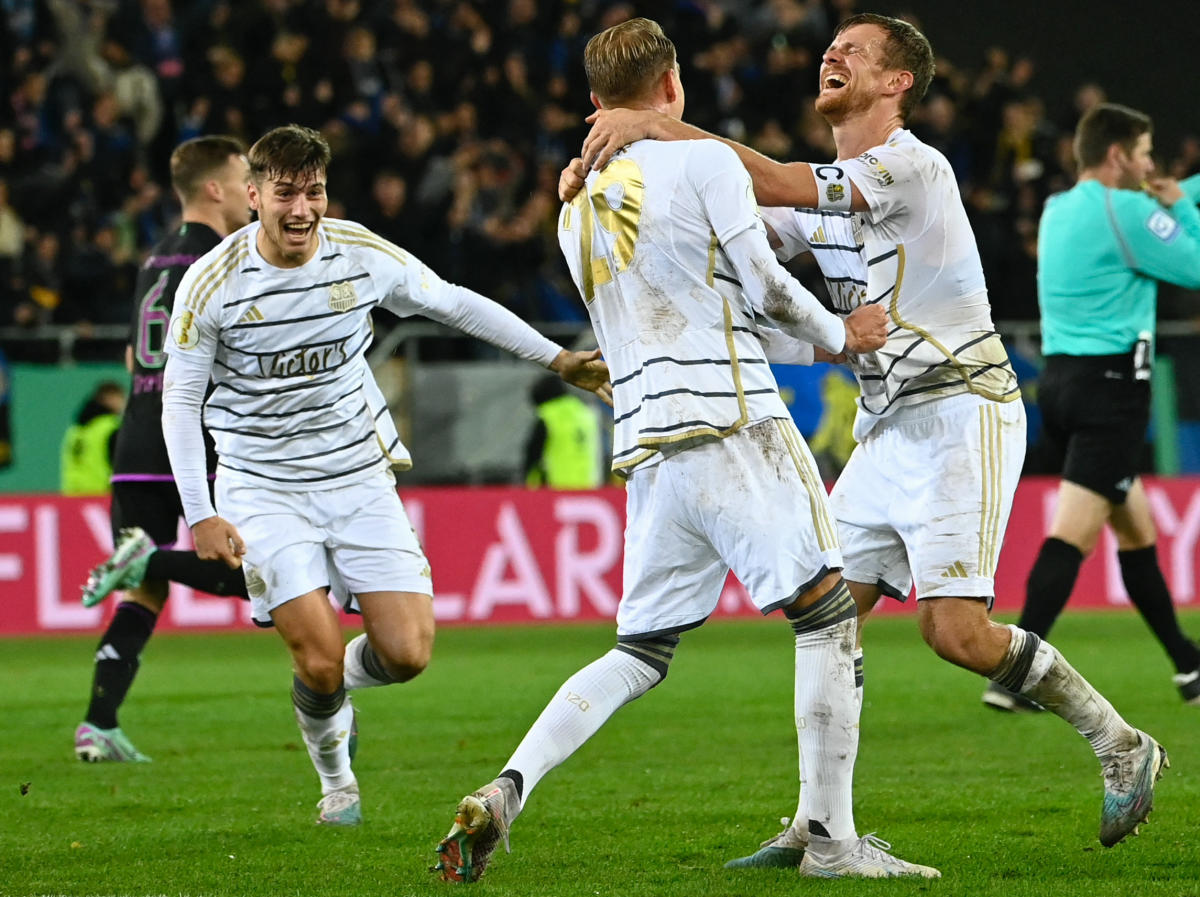 Group C Team Coach Celebrates Big Upset Victory Over Bayern: How Long Will the Celebration Last?