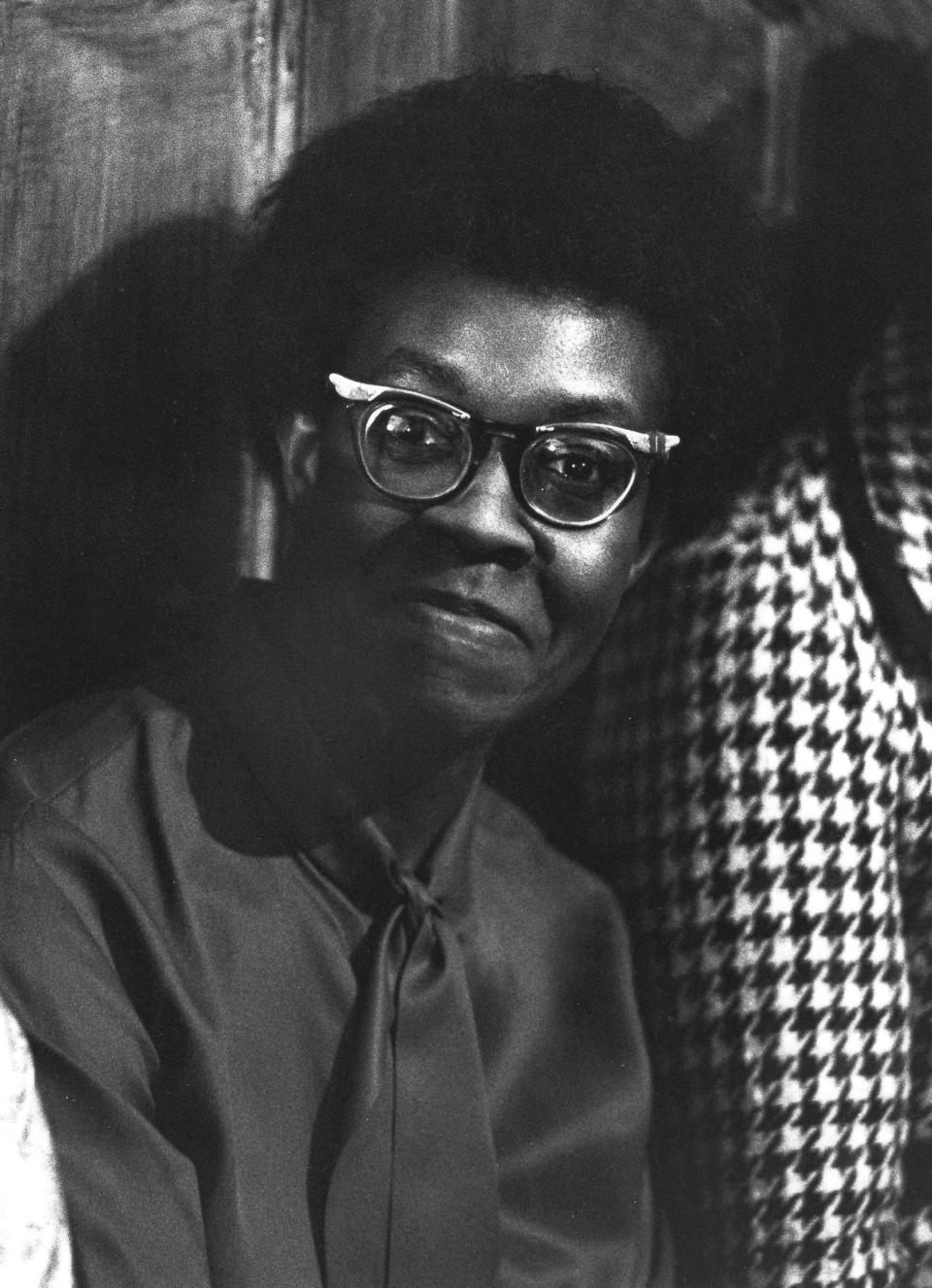 <a href="http://www.biography.com/people/gwendolyn-brooks-9227599#writing-career" target="_blank">This poet </a>was the first African American to win a Pulitzer Prize for her 1949 book titled&nbsp;<i>Annie Allen.&nbsp;</i>