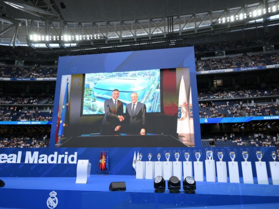 �� Kylian Mbappé pictured in a Real Madrid shirt for the first time