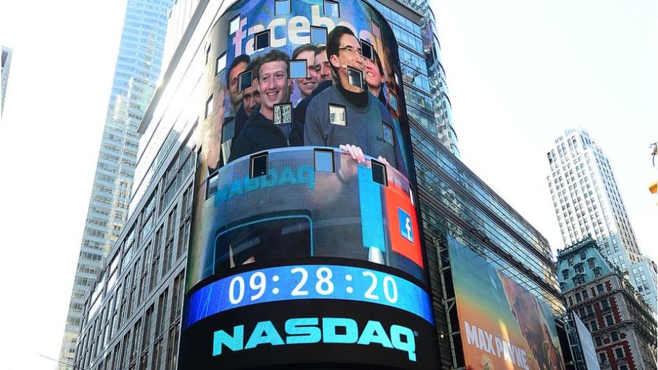 Mark Zuckerberg en la primera jornada de cotización en Nasdaq en 2012.