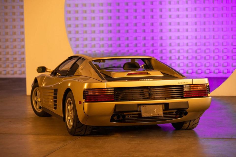 1988 ferrari testarossa rear