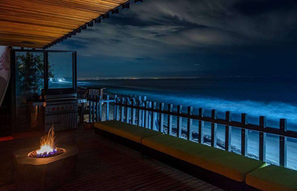 Malibu Beach House - La Costa - Deck - Fire Pit