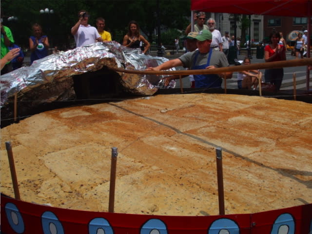 Largest chocolate chip cookie ever