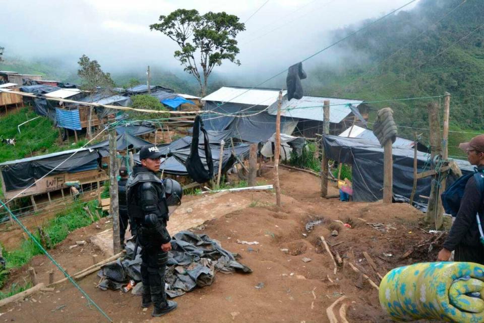 ECUADOR-MINERÍA ILEGAL (AP)