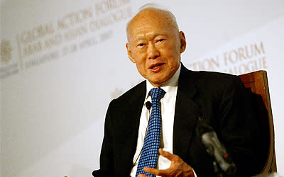 Minister mentor Lee Kuan Yew has a simple message for voters. (AFP Photo)