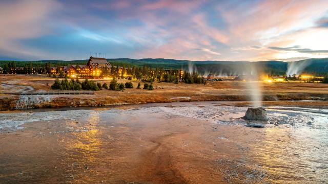 Yellowstone Lodging: Campsites, Hotels, and More - Sunset Magazine