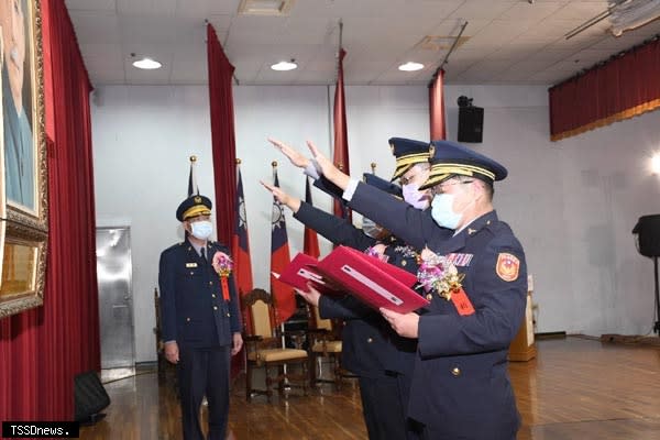 雲林縣警察局卸新任分局長交接典禮，於一一零年九月十六日(星期四)上午十時整在該局大禮堂舉行。(記者劉春生攝)