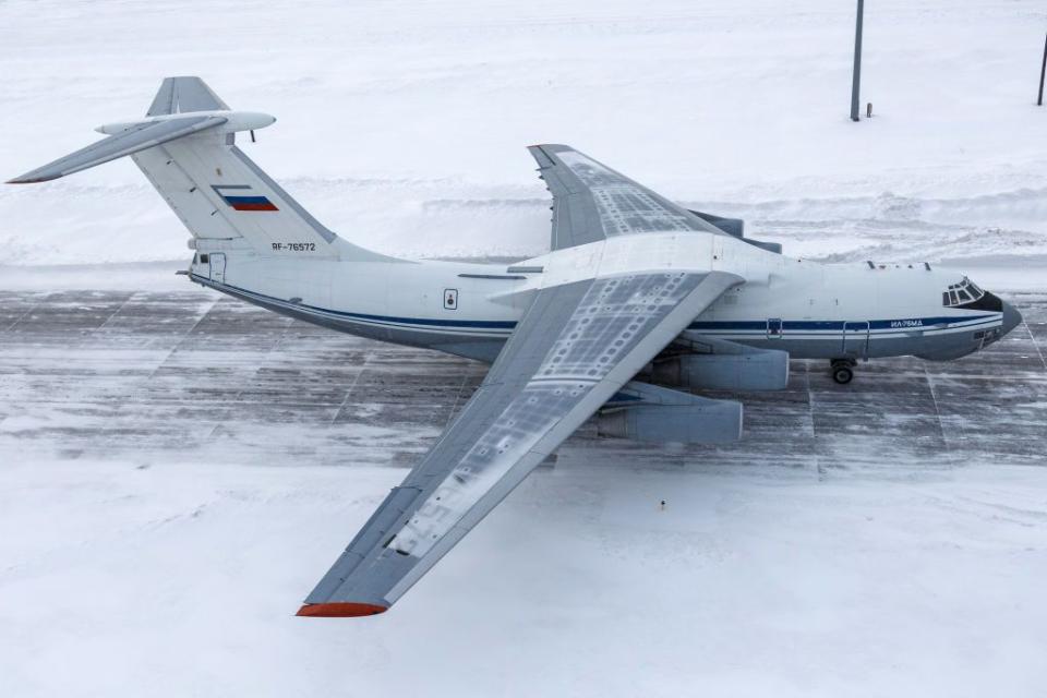 7) Ilyushin Il-76