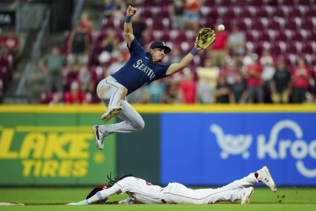 Martini's 3-run shot, Encarnación-Strand's RBI single lift Reds over  Mariners 7-6 