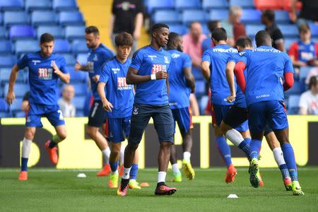 Football Soccer Britain - Crystal Palace v AFC Bournemouth - Premier League - Selhurst Park - 27/8/16 Crystal Palace's Wilfried Zaha during the warm up with teammates Action Images via Reuters / Tony O'Brien