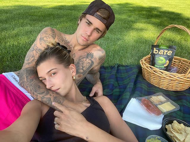 <p>The couple took a selfie on a picnic date. </p><p><a href="https://www.instagram.com/p/CDH9JwvHyu7/" rel="nofollow noopener" target="_blank" data-ylk="slk:See the original post on Instagram;elm:context_link;itc:0;sec:content-canvas" class="link ">See the original post on Instagram</a></p>