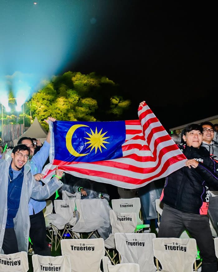Support from fellow Malaysians in China