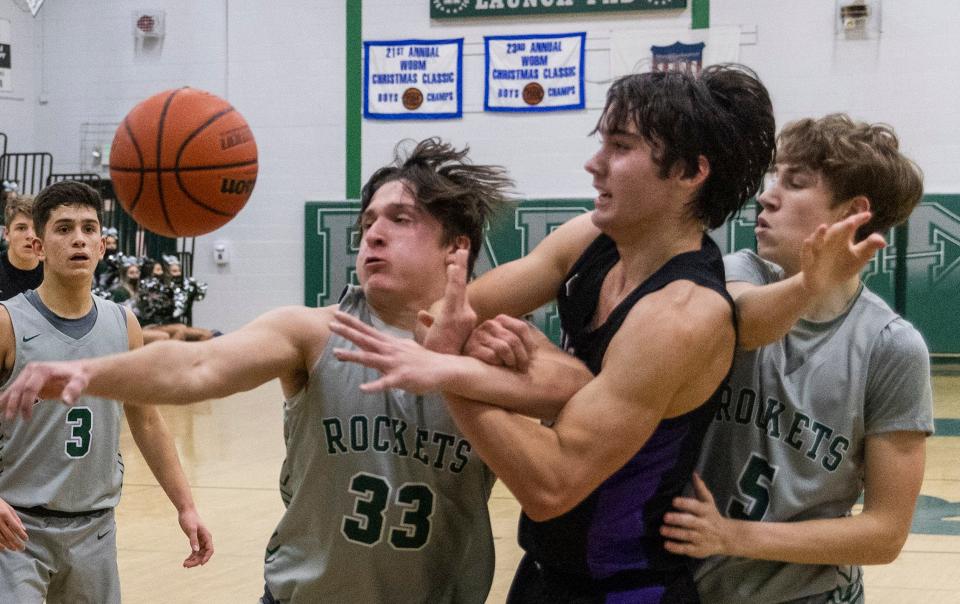 Rumson-Fair Haven Boys Basketball defeats Raritan in Hazlet, NJ on January 20, 2022. 