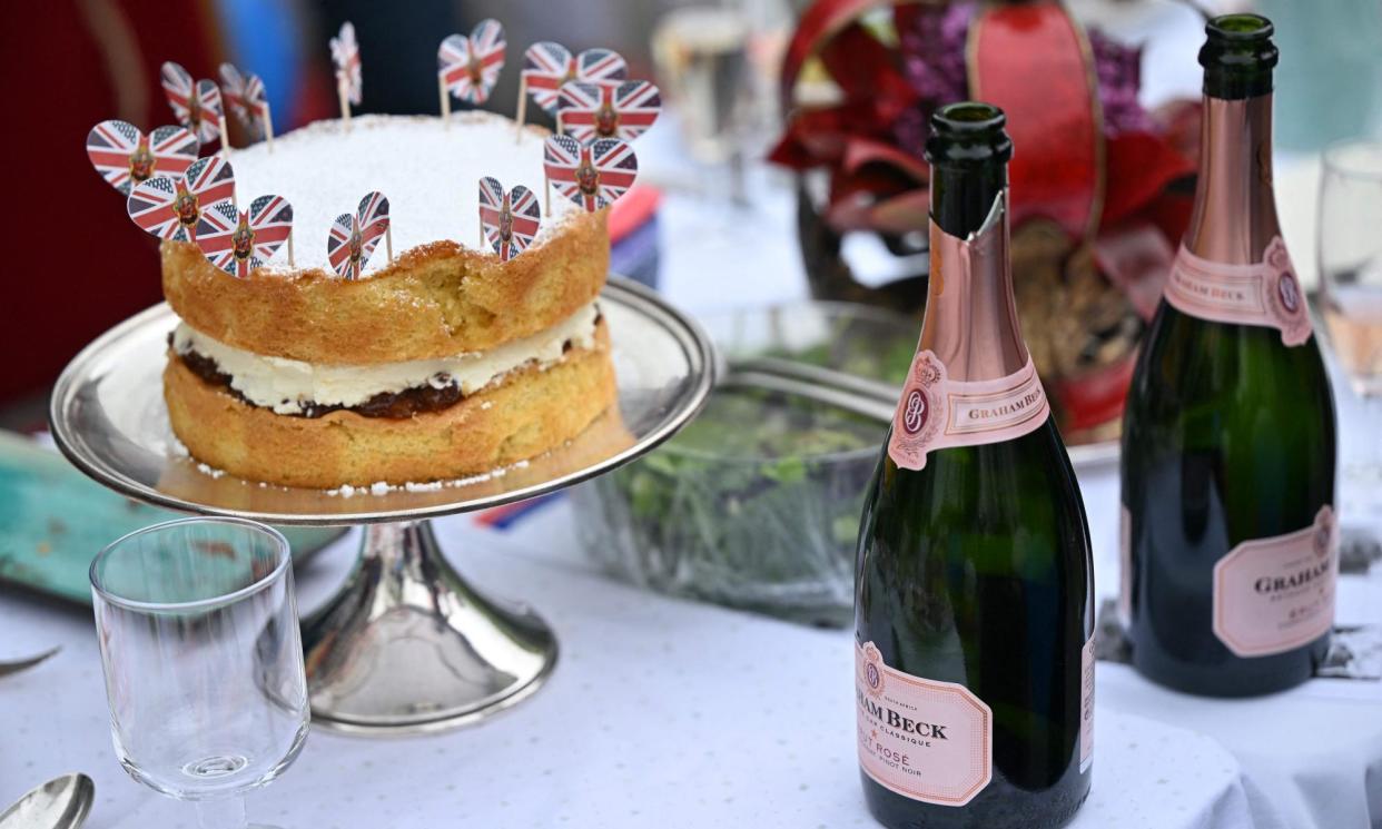 <span>Victoria sponge is a classic British cake and Wimbledon claims its plant-based version tastes just as good.</span><span>Photograph: Glyn Kirk/AFP/Getty Images</span>