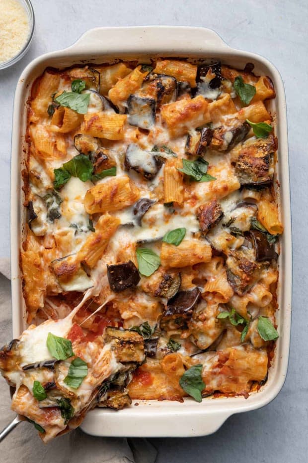 <p><a href="https://feelgoodfoodie.net/recipe/vegetarian-eggplant-pasta-casserole/" rel="nofollow noopener" target="_blank" data-ylk="slk:Feel Good Foodie;elm:context_link;itc:0;sec:content-canvas" class="link ">Feel Good Foodie</a></p>