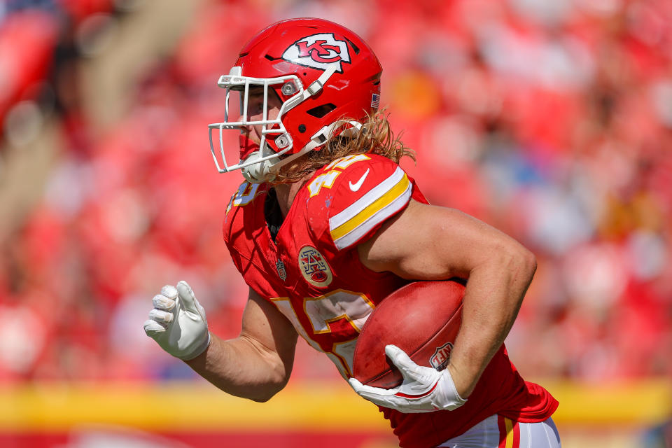 KANSAS CITY, MISSOURI - AUGUST 17: Carson Steele #42 of the Kansas City Chiefs runs back a second quarter kickoff during preseason game action against the Detroit Lions at GEHA Field at Arrowhead Stadium on August 17, 2024 in Kansas City, Missouri. (Photo by David Eulitt/Getty Images)