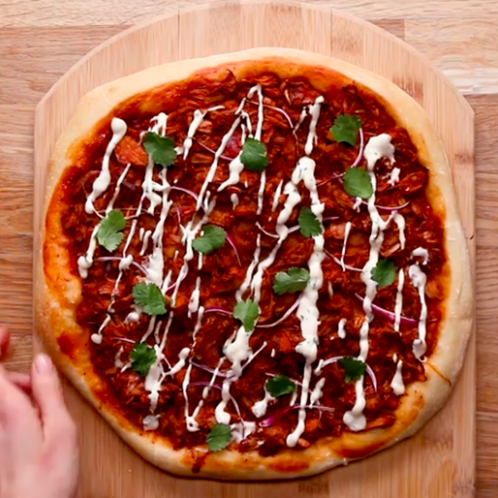 vegan bbq jackfruit pizza