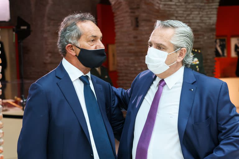 El presidente Alberto Fernández junto al embajador en Brasil, Daniel Scioli, en la Casa Rosada.