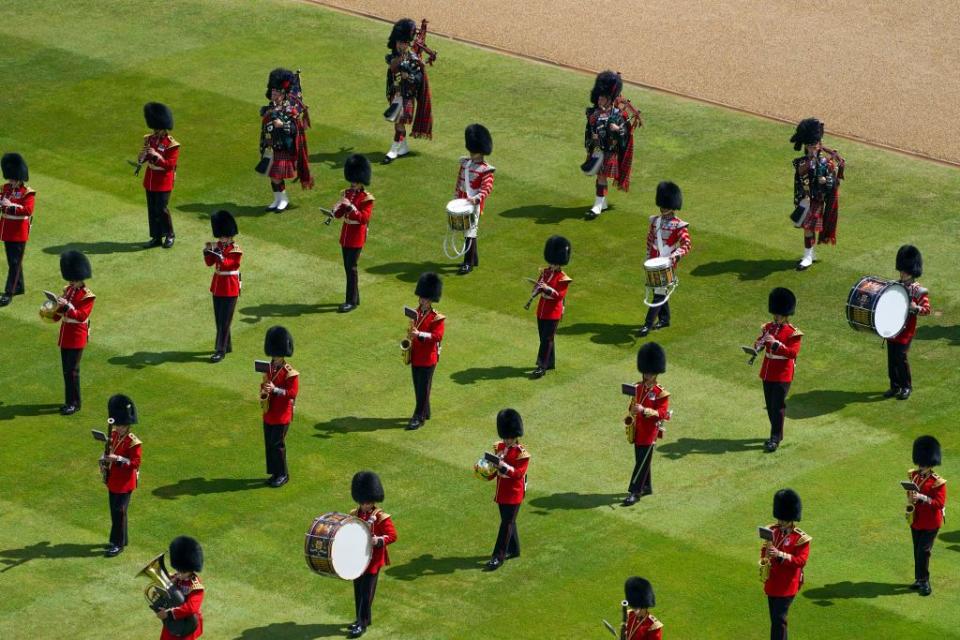 <p>Music at today's ceremony was performed by a Massed Band of the Household Division, which included 1st Battalion<br>Scots Guards Pipes and Drums.</p>