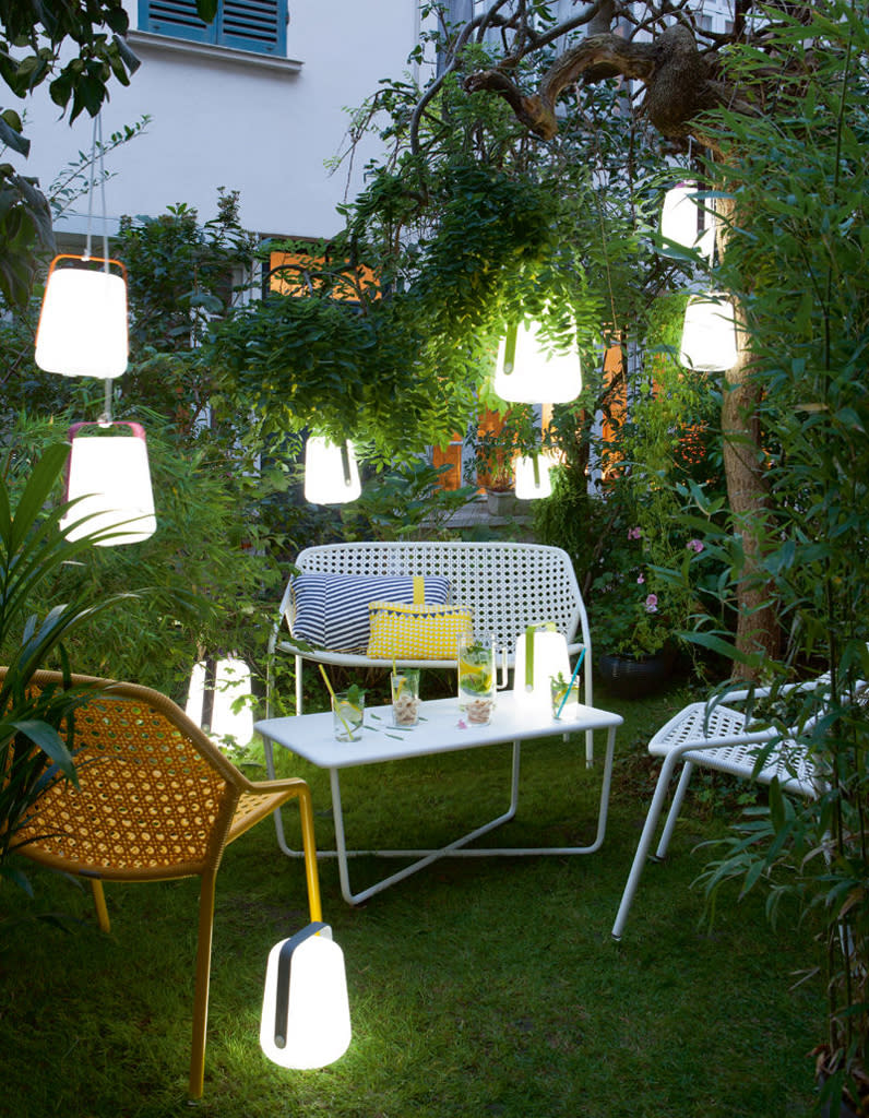 Accumulez les luminaires dans le jardin