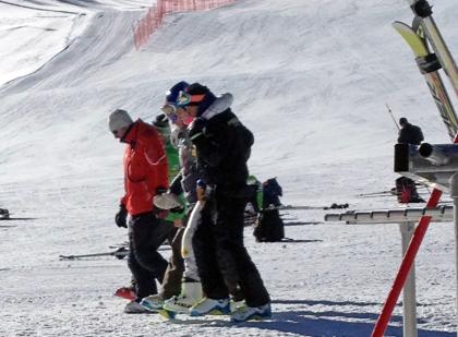 Lindsey Vonn is helped off the slope after Tuesday's crash. (AP)