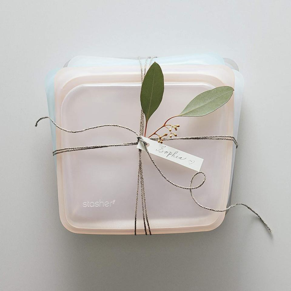 39) Silicone Reusable Food Storage Bag