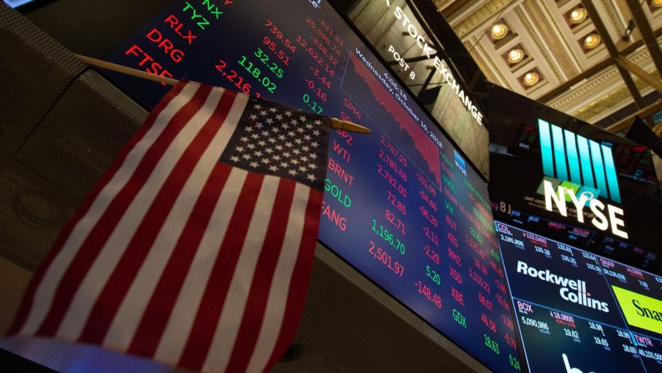 Dudas en Wall Street antes del paro semanal y los PMIs