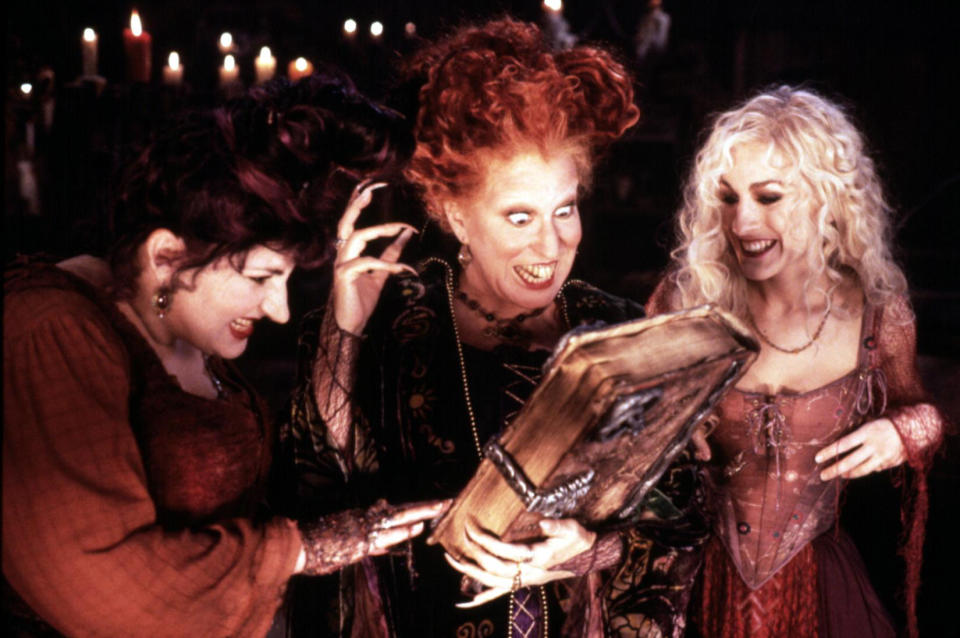 Sarah Jessica Parker stars alongside Kathy Najimy and Bette Midler in 1993's 