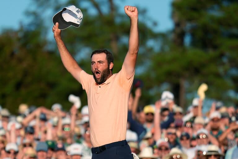 Scottie Scheffler celebra en el Masters de Augusta, después de dar otro impacto en el golf mundial