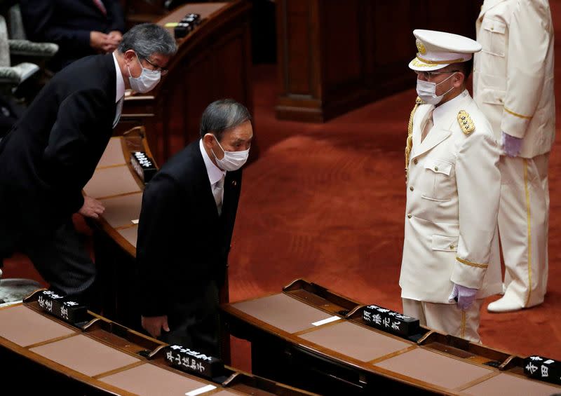 FOTO DE ARCHIVO: El primer ministro japonés, Yoshihide Suga, en Tokio