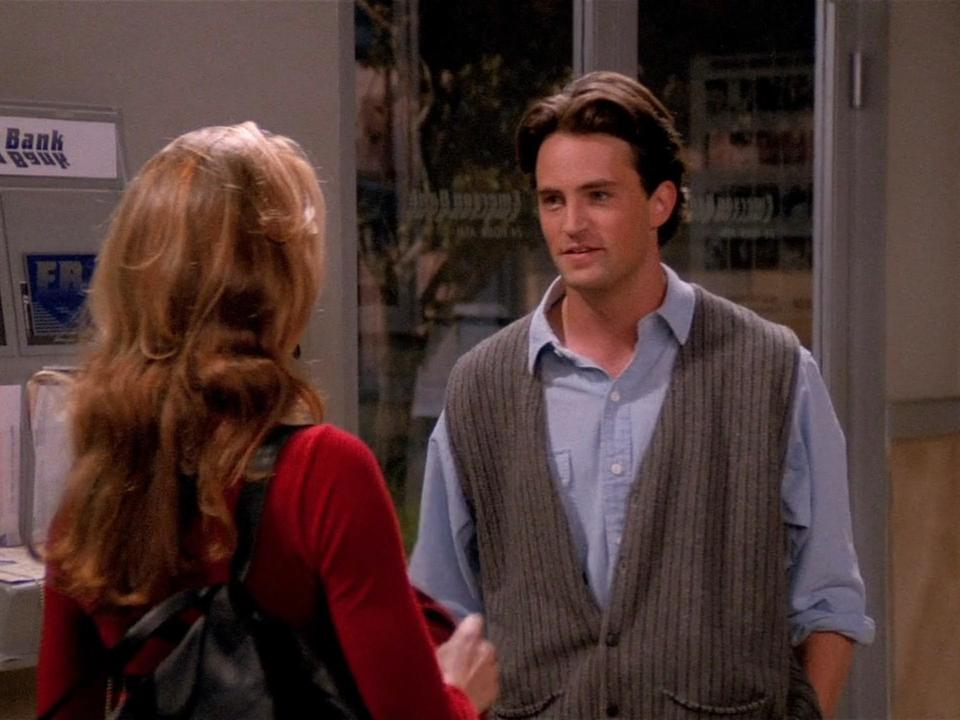 Jill Goodacre and Matthew Perry on season one, episode seven of "Friends."