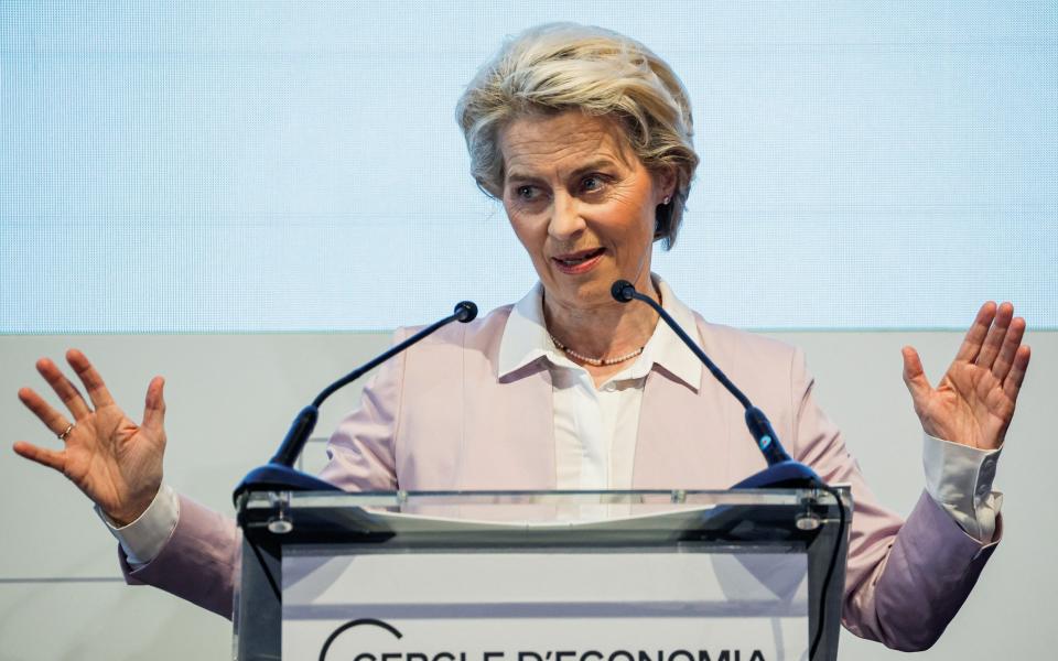 Ursula von der Leyen has proposed a sixth round of economic sanctions against Moscow - ALBERT GEA 