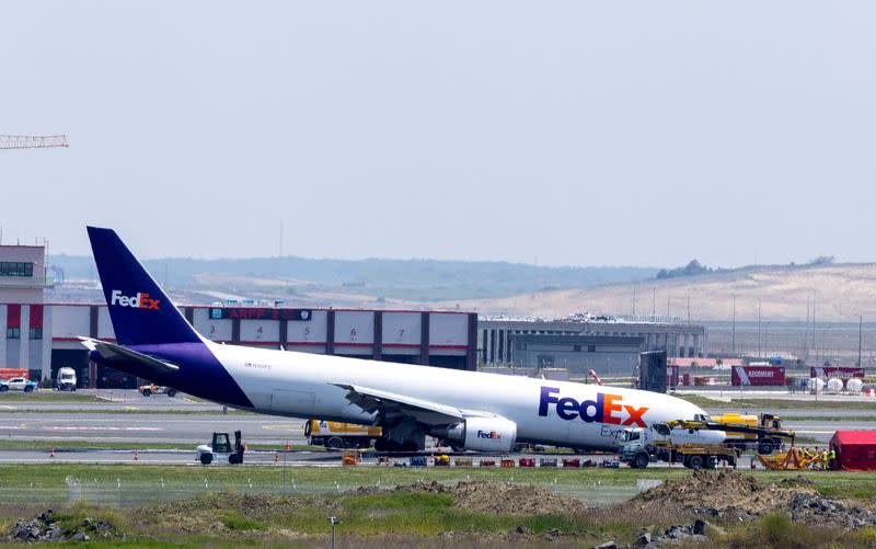 Boeing cargo plane lands in Istanbul without front wheels