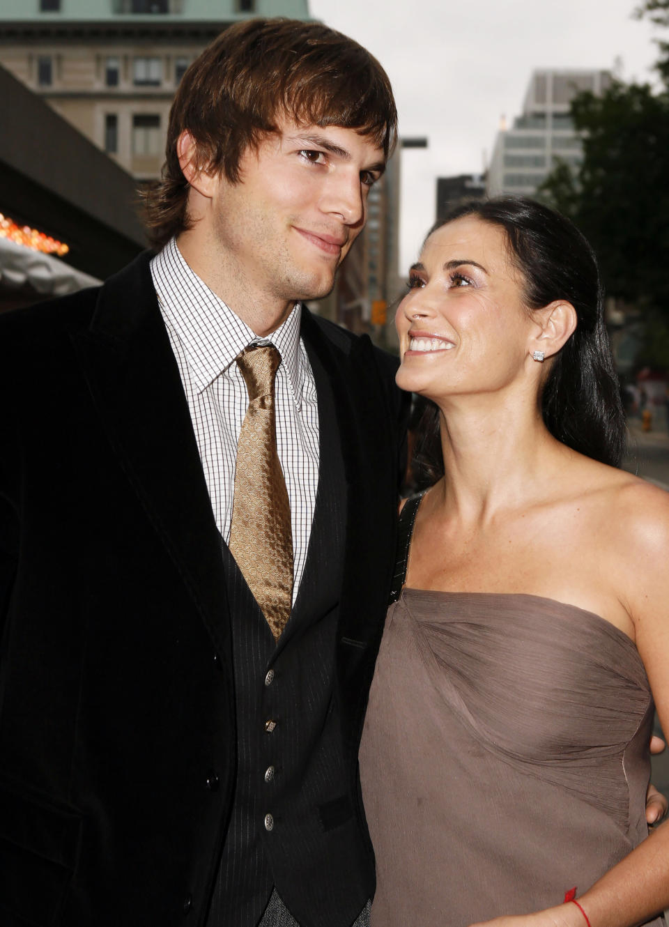 Ashton Kutcher and Demi Moore. (J. Vespa / WireImage)