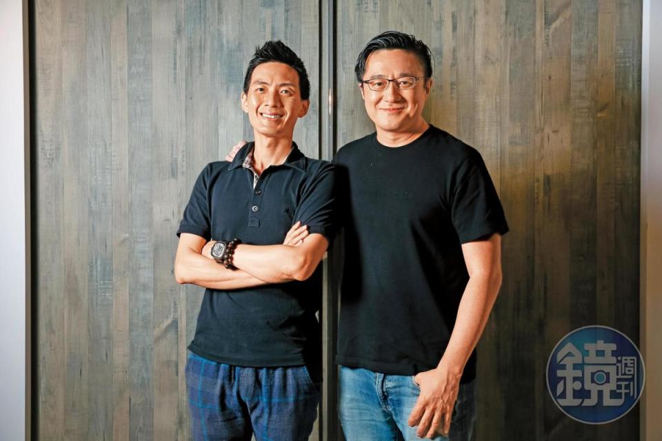 黃凱偉（右）看好獨立音樂市場，投資年輕製作團隊創業，左為投資部經理蔡宗霖。