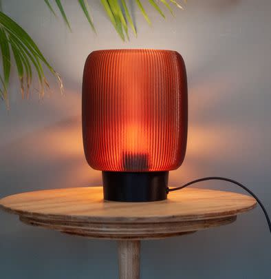 A chic retro-style table lamp