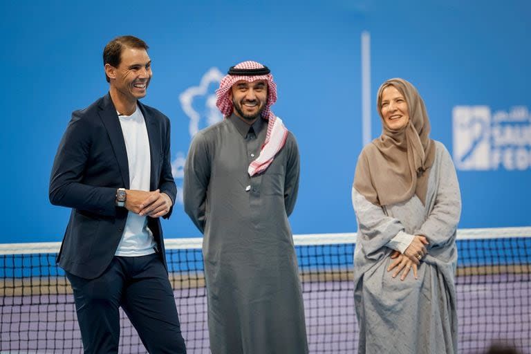 10/12/2023 De izquierda a derecha: Rafa Nadal; el ministro de Deportes, el Príncipe Abdulaziz bin Turki Al Saud; y la presidenta de la Federación de Tenis de Arabia Saudí, Arij Mutabagani