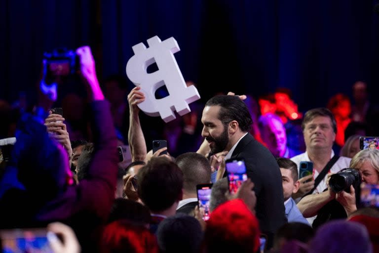 El presidente de El Salvador, Nayib Bukele, participa de la Conferencia Anual de Acción Política Conservadora (CPAC) en National Harbor, Maryland, el 22 de febrero de 2024.