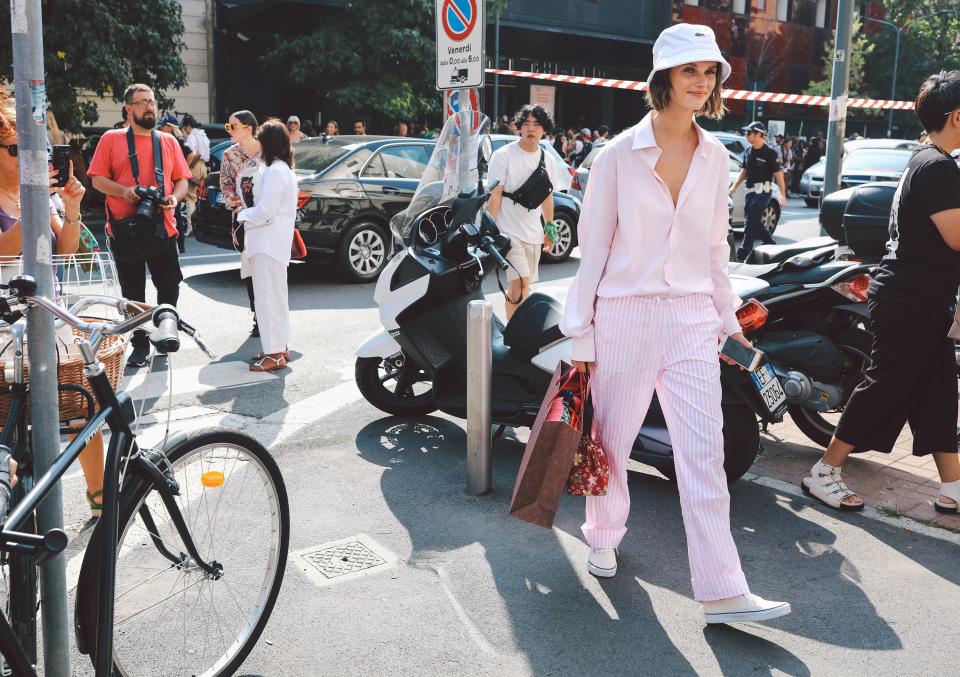 The best beauty looks—think sharp-as-a-knife center parts and electric bobs—from Phil Oh’s street style darlings at Milan Fashion Week.