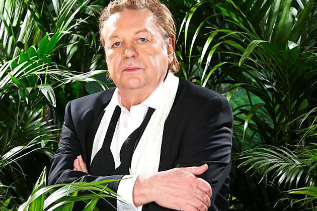 <b>Ich bin ein Star…</b><br><br> In jüngster Vergangenheit hatte Helmut Berger vor allem mit einem Auftritt in der Talkshow von Markus Lanz Schlagzeilen gemacht. Dabei hatte er Jasmin Wagner schräg angeredet und dem Komiker Jörg Knör bei einem anfangs lustig gemeinten Gerangel zwischen die Beine gegriffen. „Das ist mein üblicher Griff, ich will wissen, was ich in der Hand habe“, kommentierte Helmut Berger seine Aktion. Wir sind gespannt, was sich der einst schönste Mann der Welt im Dschungel einfallen lassen wird. Wir haben nur eine Bitte: Es wäre schön, wenn die Klamotten vor der Kamera am Körper bleiben. <br><br>Bild: RTL