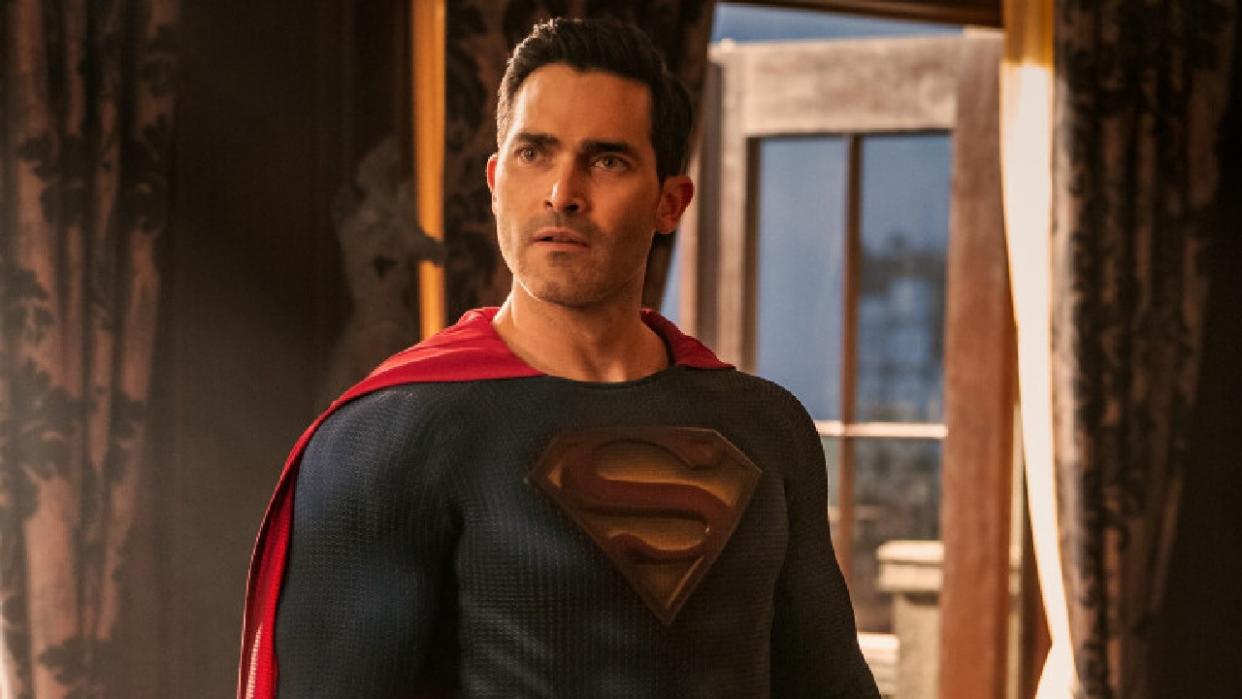  Tyler Hoechlin in Superman and Lois on The CW 