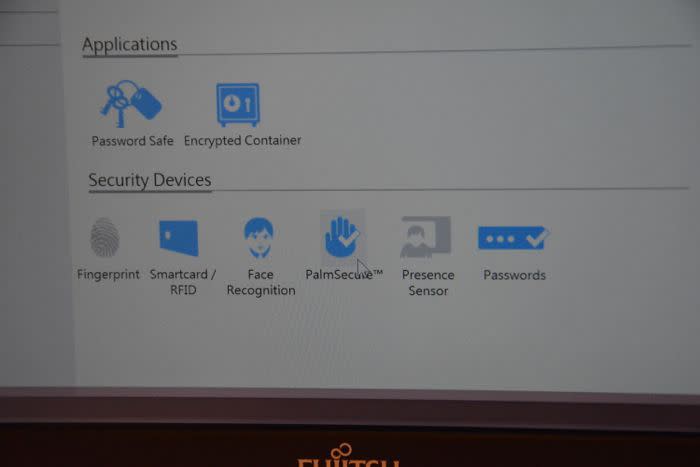 富士通FUJITSU推出最新掌紋辨識筆電 不止安全還超耐摔!