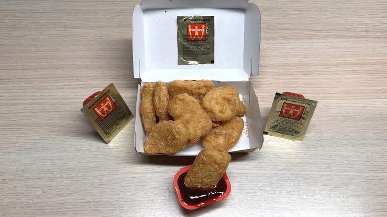 McNuggets and sauce