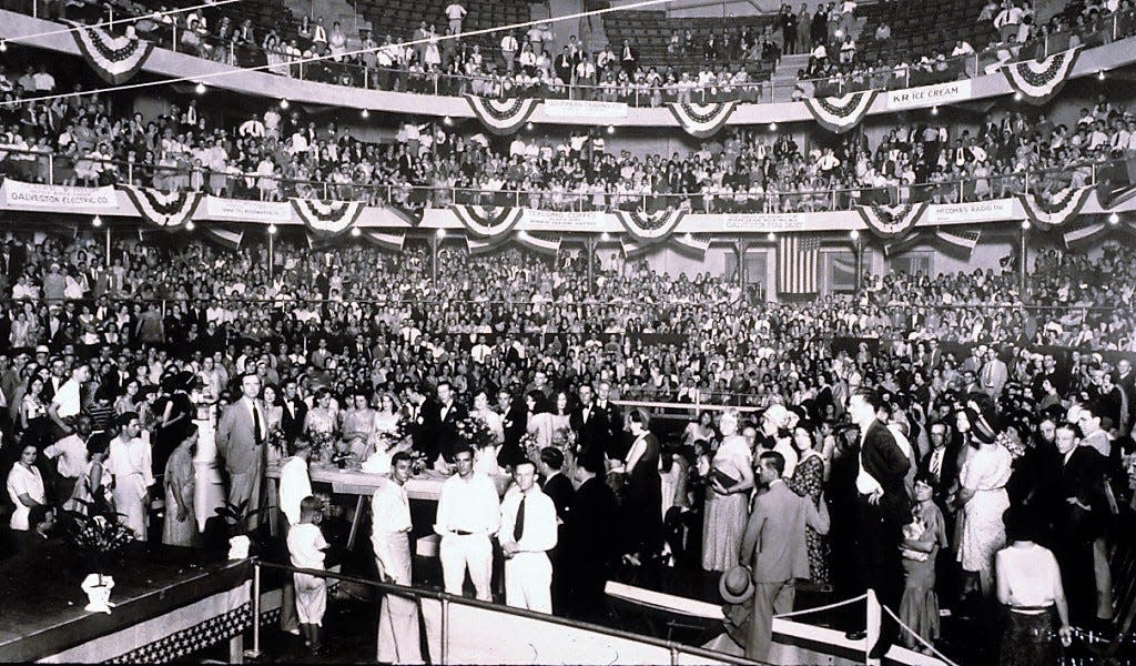 This 1930 marathon in Galveston was promoted by Harold J. Ross and attended by an estimated 2,000 people at the City Auditorium.