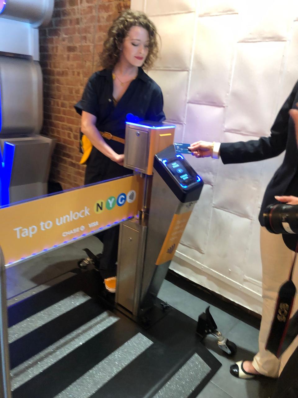 Visa and Chase demonstrate how you can tap and pay starting May 31 at select New York City subway stations.