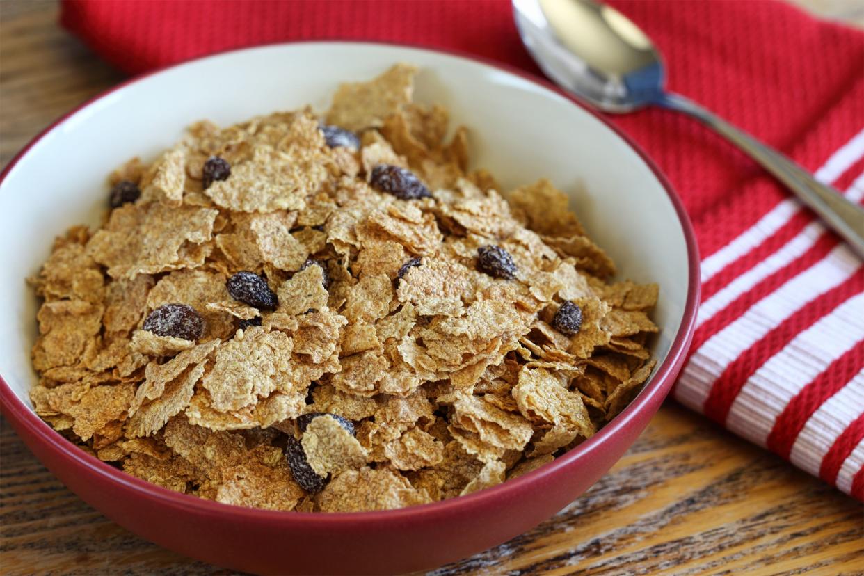 Bran cereal with raisins