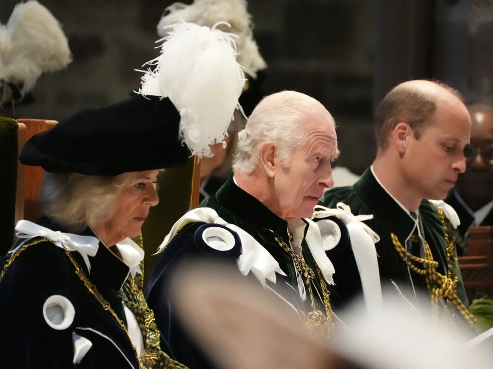 Königin Camilla, König Charles und Thronfolger Prinz William am Mittwoch in Edinburgh. (Bild: Andrew Milligan - WPA Pool/Getty Images)