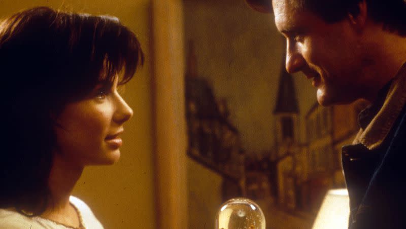 Sandra Bullock and Bill Pullman in “While You Were Sleeping.”